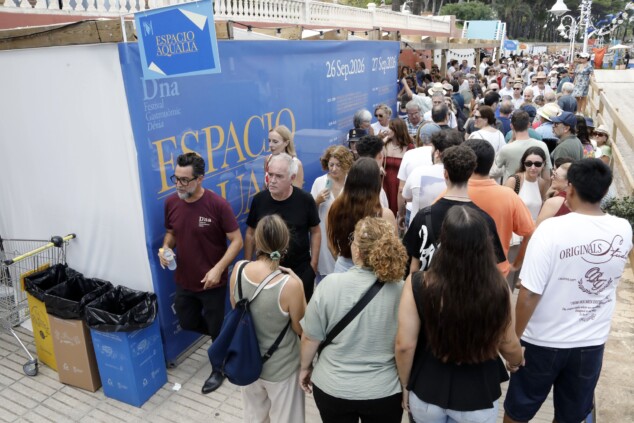 «Tenéis que estar orgullosos de vuestra cocina»: Ferran Adrià rinde homenaje al D*na Festival en Dénia 34 inauguracion del dna festival 2026 32