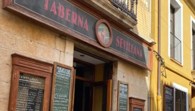 ¿Dónde tapear en Dénia? Una noche con sabor al sur 6 Imagen: La Calle Loreto es el epicentro gastronómico de Dénia