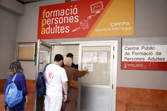 Nunca es tarde para volver a estudiar: la FPA Ramón Ortega abre de nuevo sus aulas en Dénia 11 la fpa ramon ortega retoma las clases en denia 13
