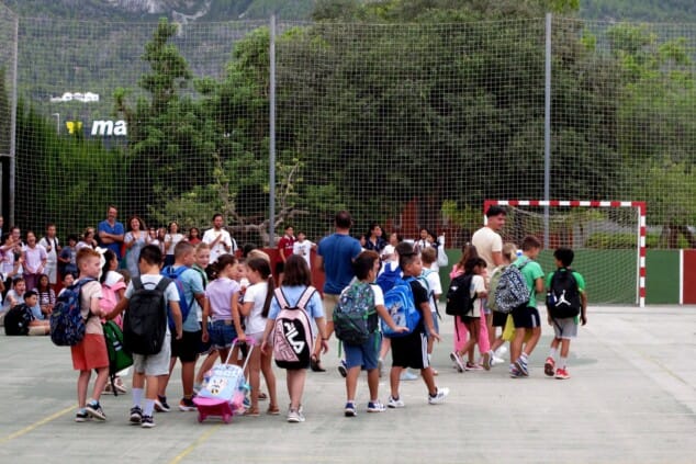 primer dia de colegio de les vessanes y pou de la muntanya 14