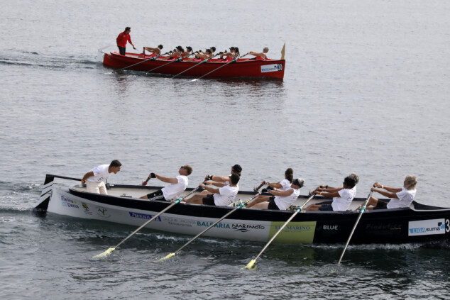 Más de un centenar de deportistas participaron en el III Desafío de 100 Paladas Solidarias en Dénia 15 regata 100 paladas solidarias de remo en denia 10