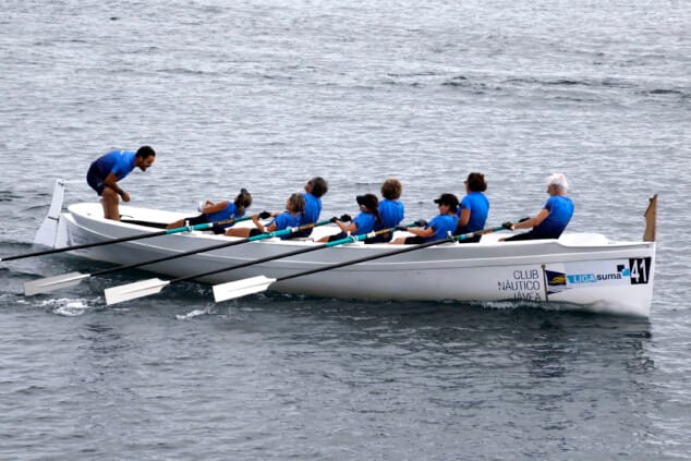 Más de un centenar de deportistas participaron en el III Desafío de 100 Paladas Solidarias en Dénia 20 regata 100 paladas solidarias de remo en denia 15