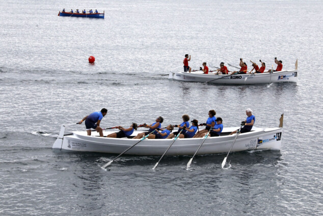 Más de un centenar de deportistas participaron en el III Desafío de 100 Paladas Solidarias en Dénia 22 regata 100 paladas solidarias de remo en denia 17