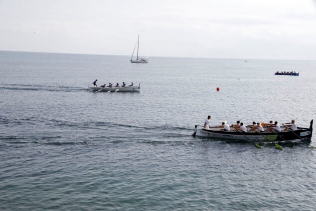 Más de un centenar de deportistas participaron en el III Desafío de 100 Paladas Solidarias en Dénia 9 regata 100 paladas solidarias de remo en denia 4