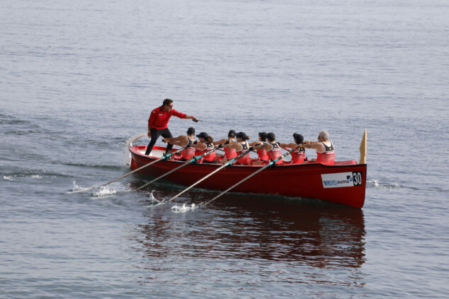 Más de un centenar de deportistas participaron en el III Desafío de 100 Paladas Solidarias en Dénia 44 regata 100 paladas solidarias de remo en denia 40