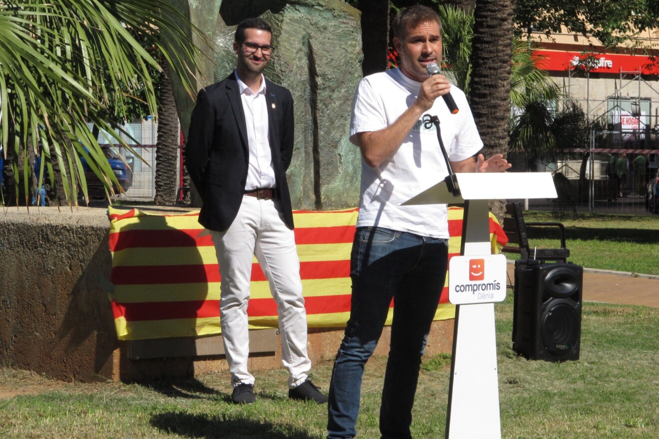 El diputado de Compromís en les Corts Valencianes, Gerard Fullana, reivindicando los servicios públicos y el tren para la comarca