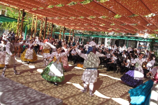 Imagen: Danzas y música tras el acto