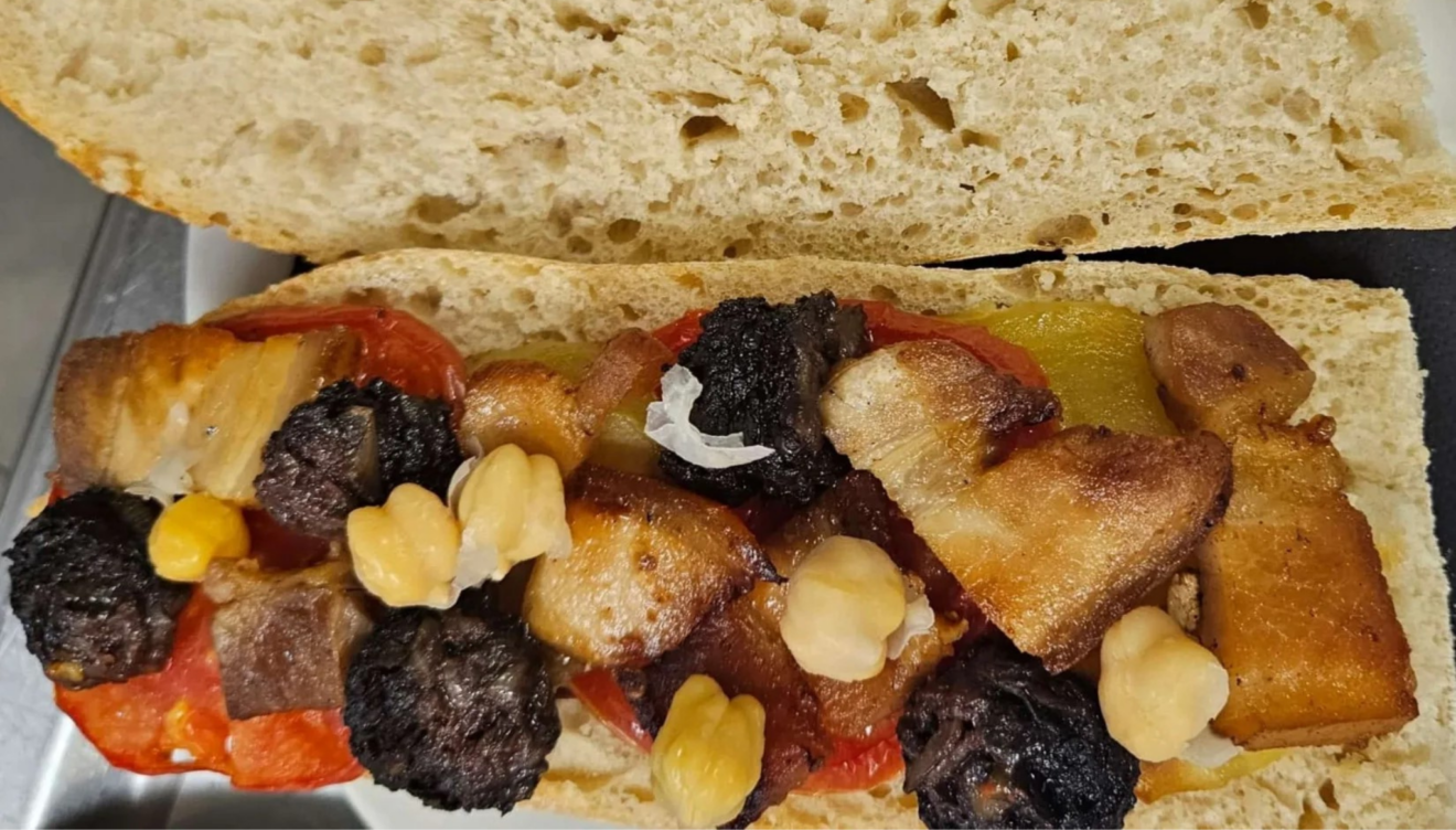 Almuerzos variados en Luna Nueva.