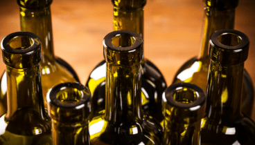 Amplia carta de vinos con Denominación de Origen de España.