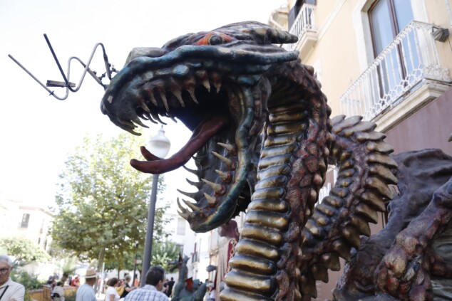 Cuando los gigantes tomaron las calles y las bestias encendieron la noche: el encuentro histórico de Dénia 57 aplec de gegants i besties de foc de denia 47