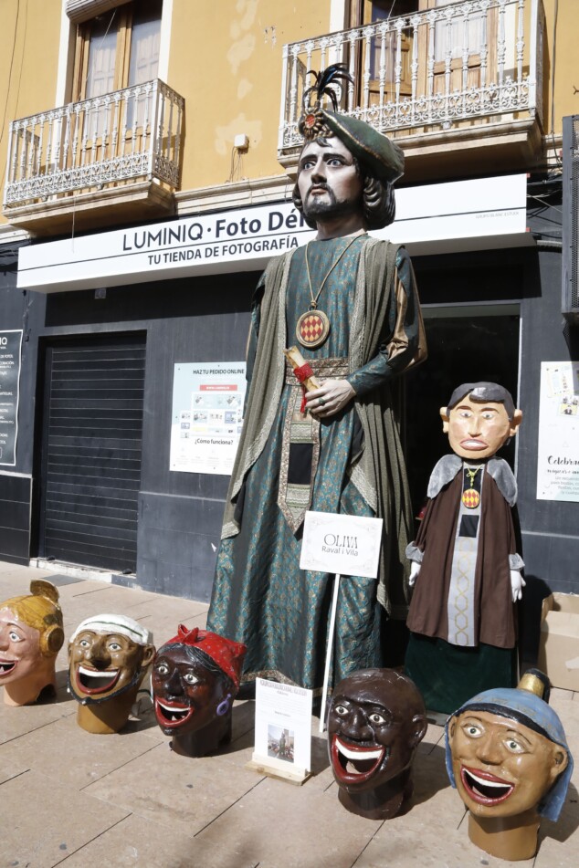 Cuando los gigantes tomaron las calles y las bestias encendieron la noche: el encuentro histórico de Dénia 67 aplec de gegants i besties de foc de denia 57
