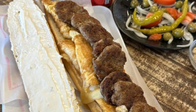 Desenterrando los secretos de la cocina de cuchara valenciana en Dénia 33 bocadillo de figatells torilla francesa y queso
