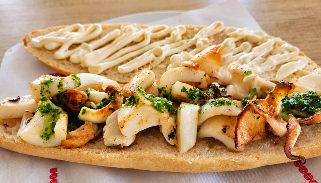 Delicioso bocadillo de sepia