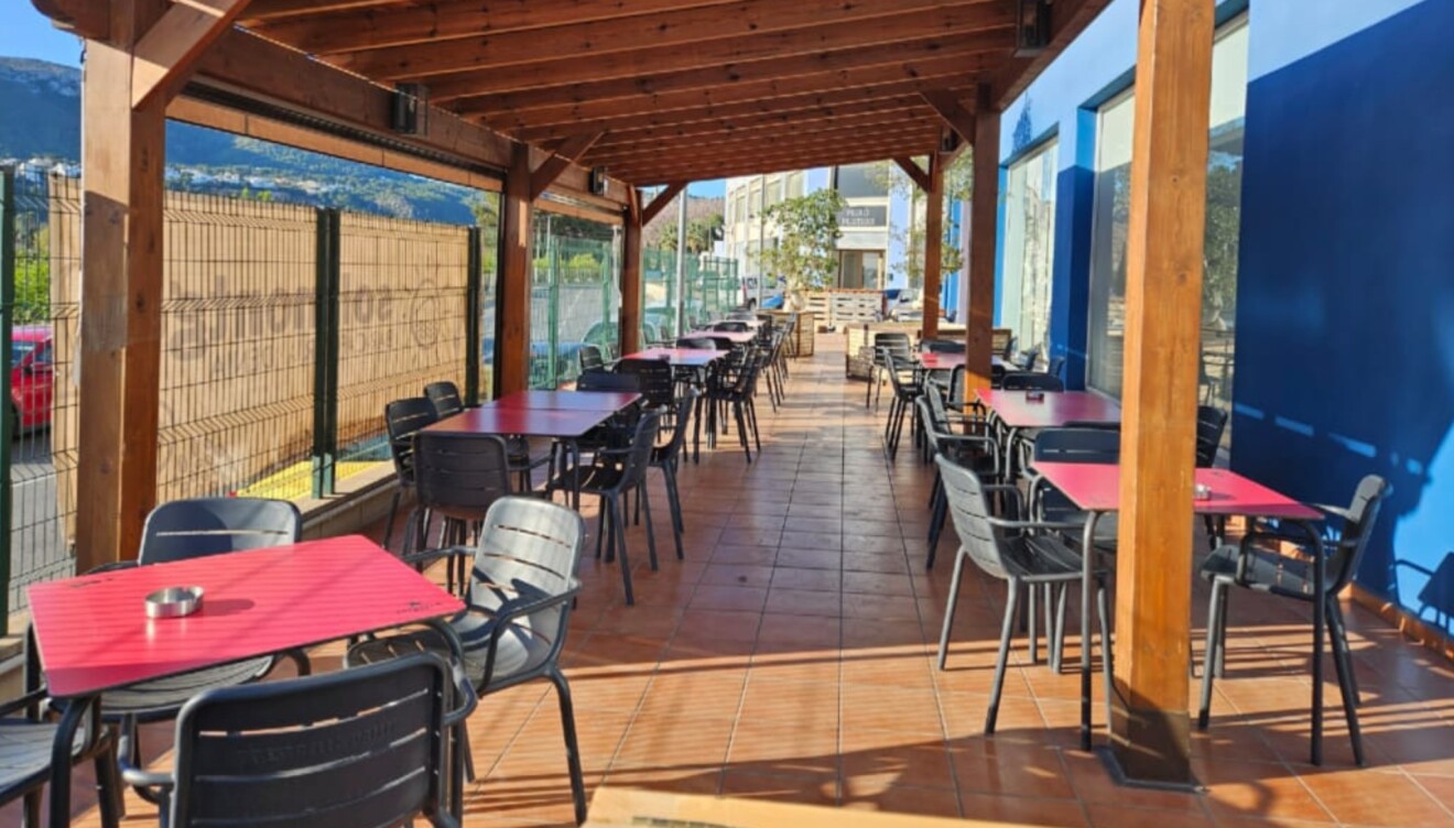 Desayuna en nuestra terraza