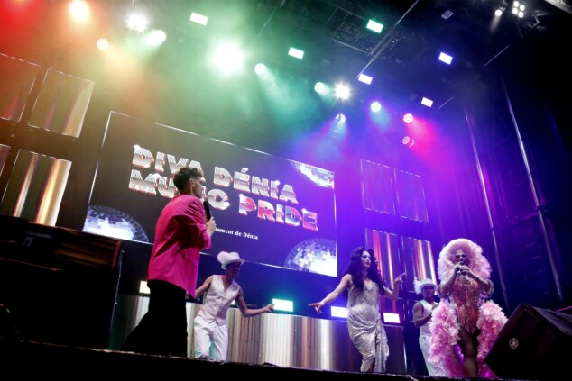Dénia reivindica el 'pride de proximidad' con una exitosa tercera edición de su musical de divas 3 diva denia music pride 2026 1