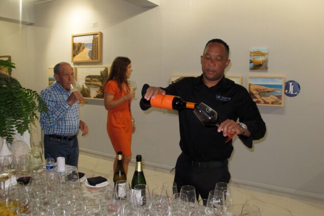 El pintor Juan Larrosa saca a la luz en Dénia más de cinco años de trabajo ininterrumpido 4 exposicion de juan larrosa en denia 28