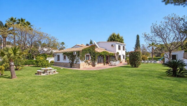 Una villa para 12 en Xàbia con piscina privada por 348 € al día 13 gran parcela privada
