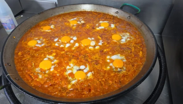 ¿Dónde almorzar en Dénia? Bocadillos, sepia y mucho más 17 prueba el delicioso arroz con huevo