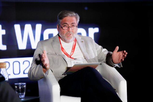Imagen: Rafa Carrió, alcalde de Dénia, hablando durante su participación en la Spain Smart Water Summit 2026 en Madrid.