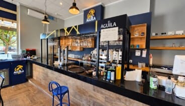 Terraza y servicio en mesa